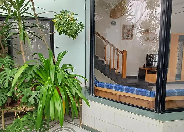 Апартаменты The Roof Garden Maisonette