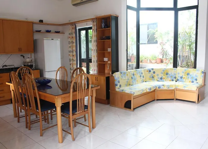 The Roof Garden Maisonette Апартаменты Марсаскала